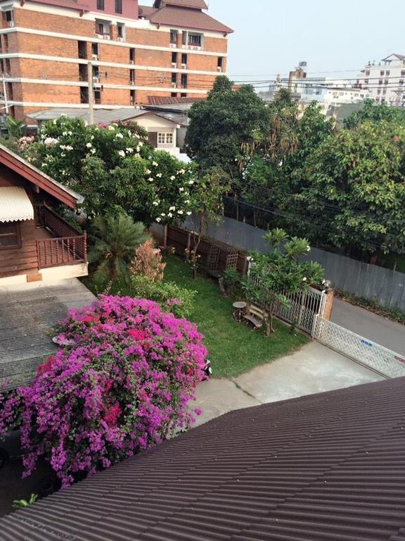Little Home Guest House Chiang Mai Zewnętrze zdjęcie